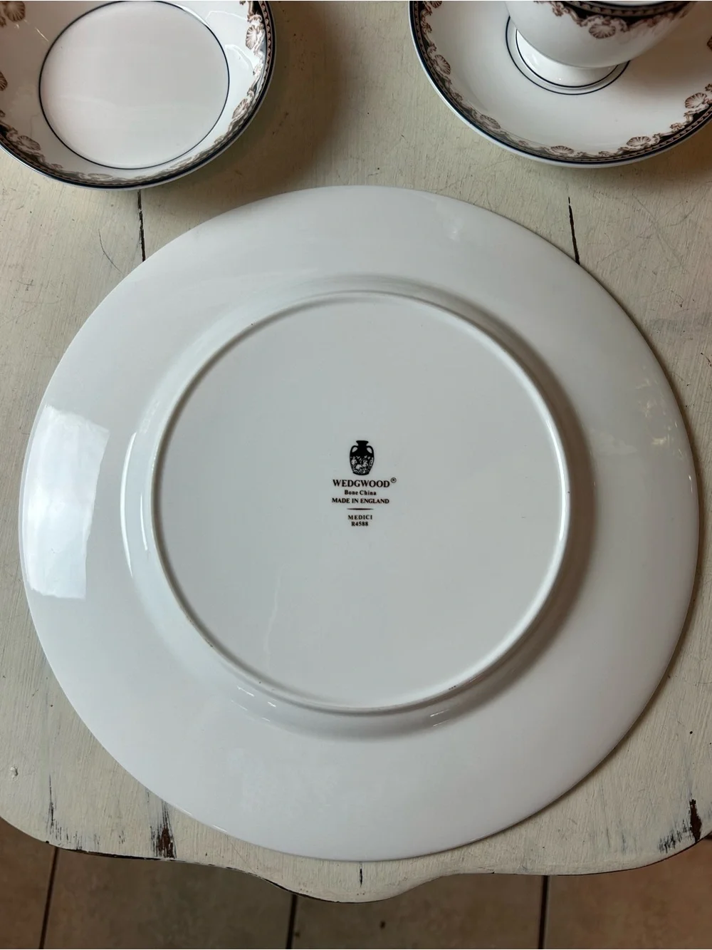 WEDGWOOD MEDICI R4588 Bone China 6 Piece Dinnerware Place Setting Plate Bowl Cup